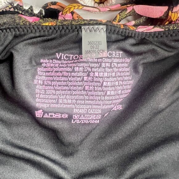 VICTORIA'S SECRET SWIM Ruffle One-Piece cheeky Swimsuit w/ Crochet cut out L - Picture 13 of 13